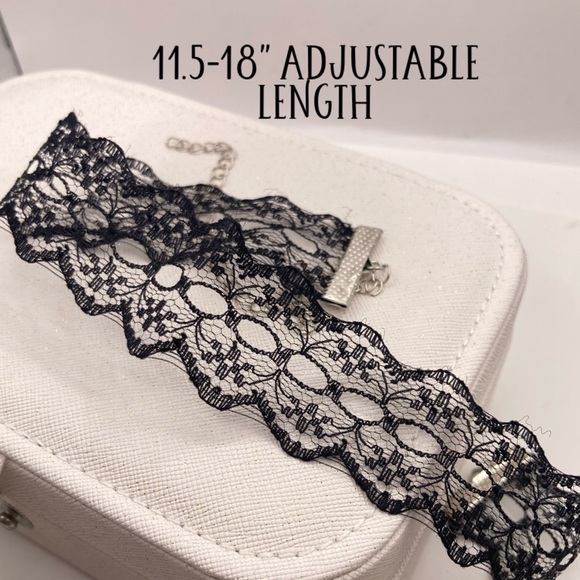 Sexy Black & White Lace Choker Necklace Set - Picture 3 of 3